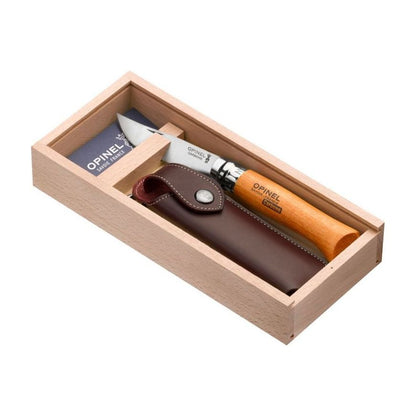 Opinel N°08 kinkekarp Carbon Steel Beech